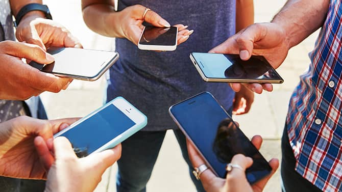 content/en-za/images/repository/isc/2022/tips-for-mobile-security-smartphone-1.jpg